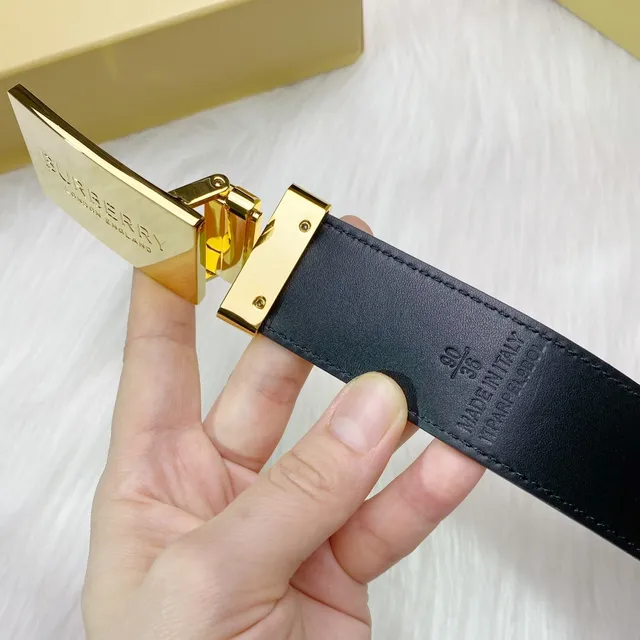 Burberry Knight Noir Or Lisse Rectangulaire Boucle Ceinture en cuir 3