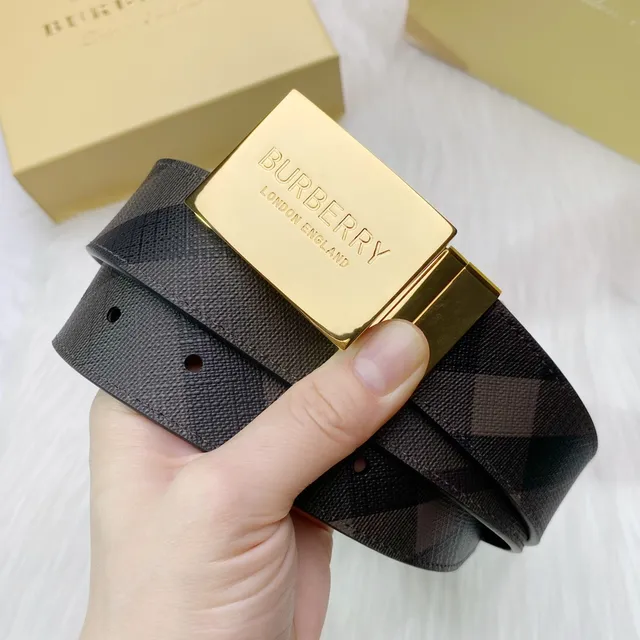 Burberry Knight Noir Or Lisse Rectangulaire Boucle Ceinture en cuir 4