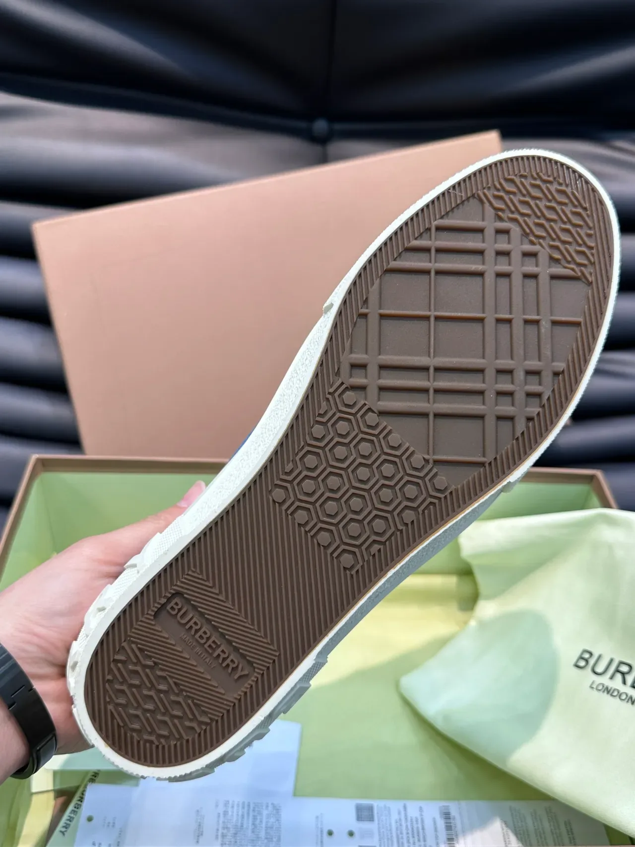 Burberry Knight Blue حذاء رياضي كانفاس لوجو برنت لايف ستايل سنيكرز 2