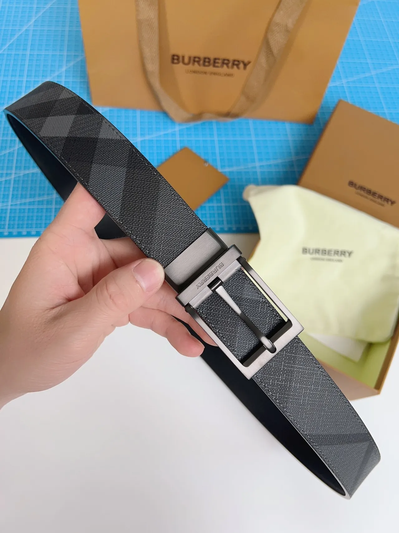 Burberry Knight Charcoal House Check Reversible Leather Belt 8