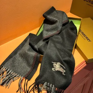 Burberry Knight Cachecol Bordado Cashmere Preto Carvão