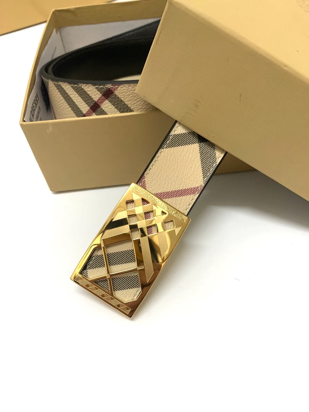 Burberry Caballero Casa Cuadros Cinturón de Cuero Dorado 4