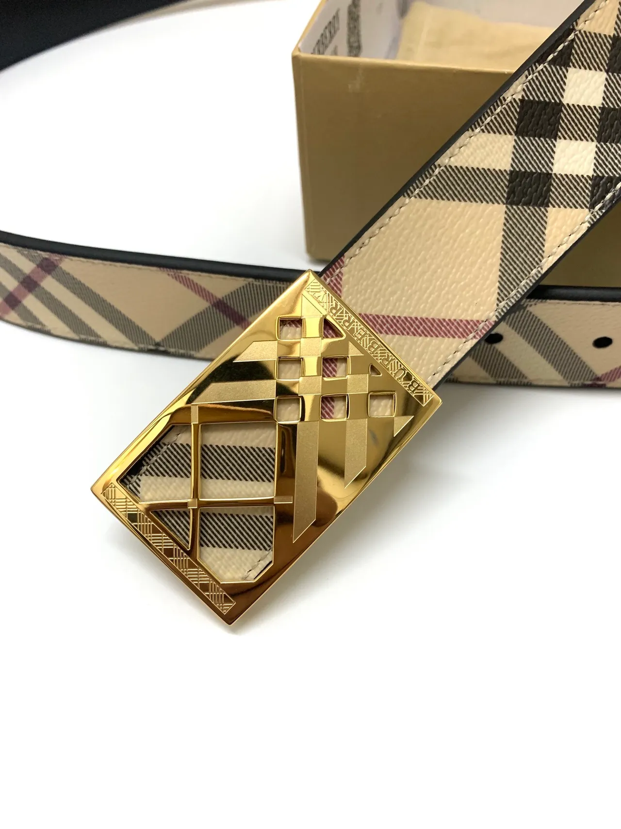 Burberry Caballero Casa Cuadros Cinturón de Cuero Dorado 7