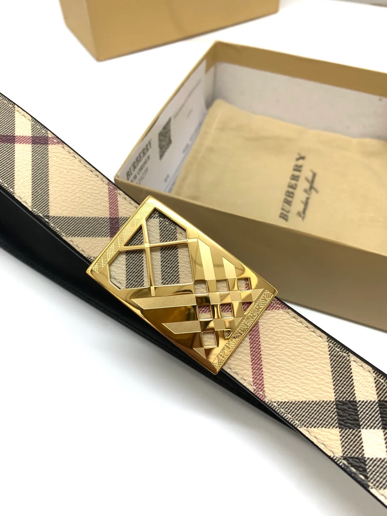 Burberry Caballero Casa Cuadros Cinturón de Cuero Dorado 8