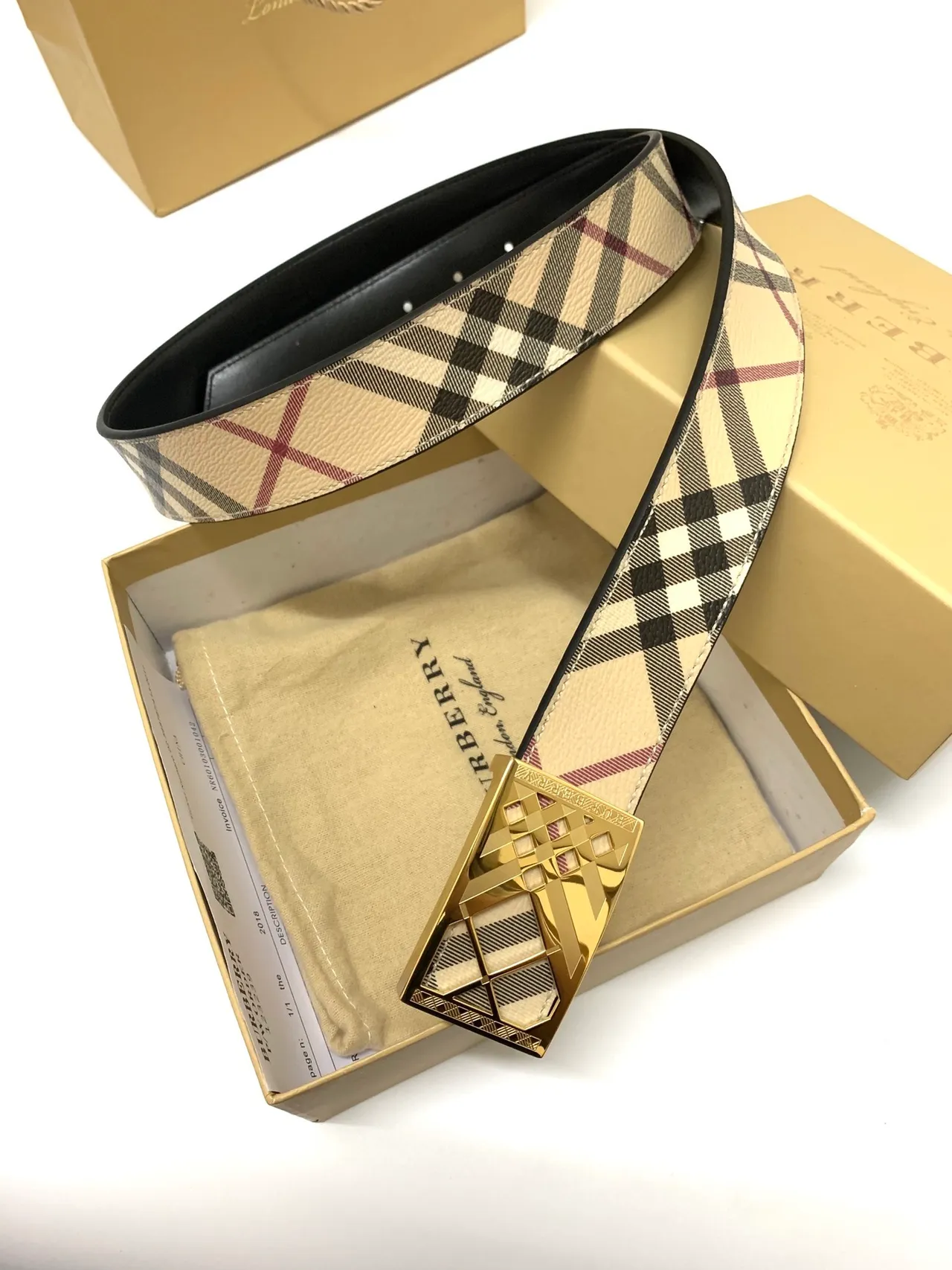 Burberry Caballero Casa Cuadros Cinturón de Cuero Dorado 9
