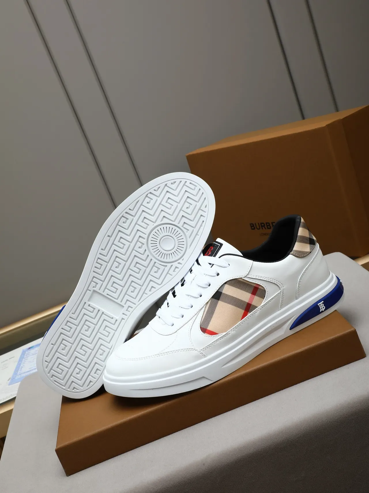 Burberry Knight Blanco Azul Cuero Superior Panel Iconico Check Zapatillas Lifestyle 4