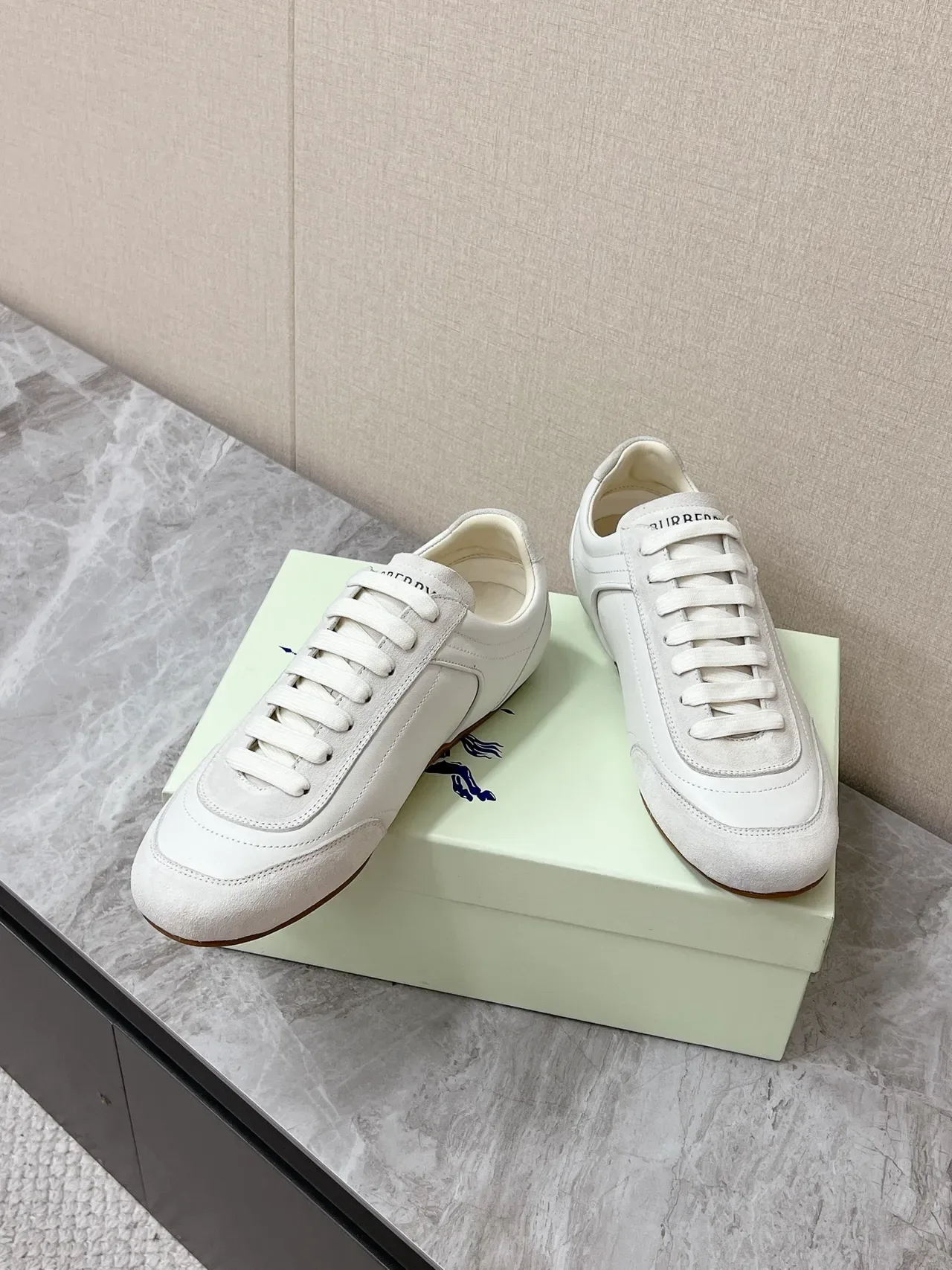 Burberry Knight সাদা চামড়া-सuede হাইব্রিড লাইফস্টাইল স্নিকার্স 4
