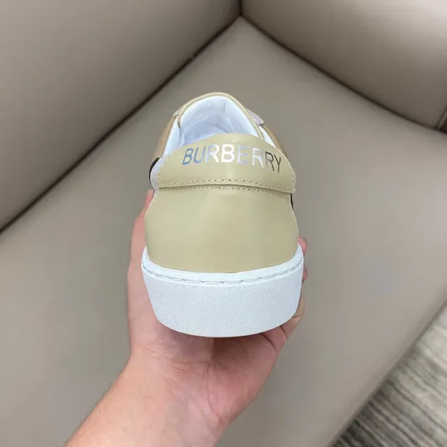 Burberry Lola Beige Red House Check Side Panel Low-Top Silhouette Lifestyle Sneakers 3