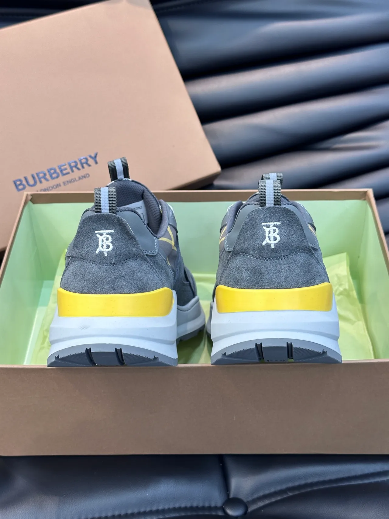 Burberry Lola Cinza e Amarelo House Check Chunky Sneakers 3