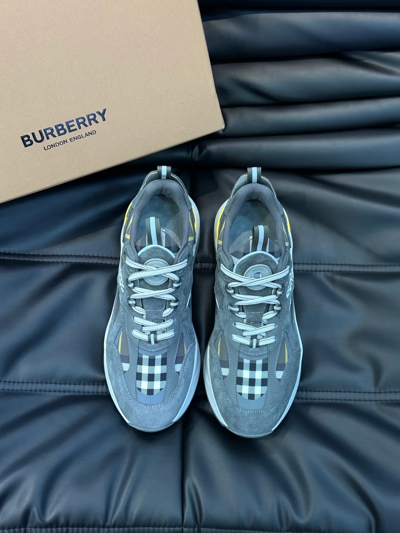 Burberry Lola Cinza e Amarelo House Check Chunky Sneakers 5