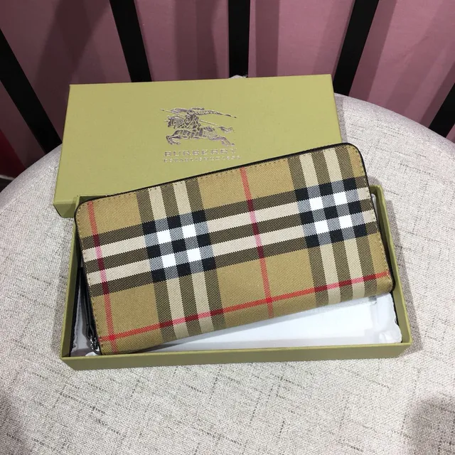 Burberry Nova Check محفظة طويلة 4