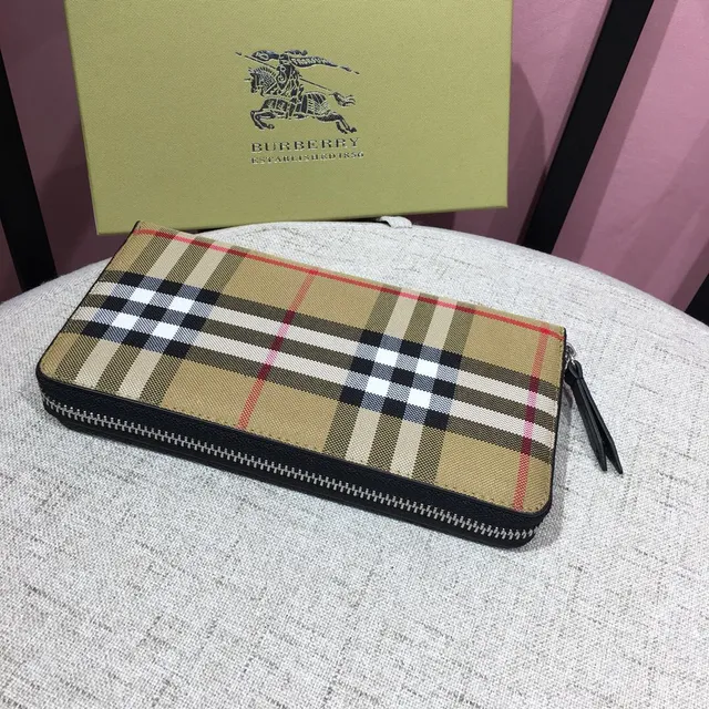 Burberry Nova Check محفظة طويلة 6