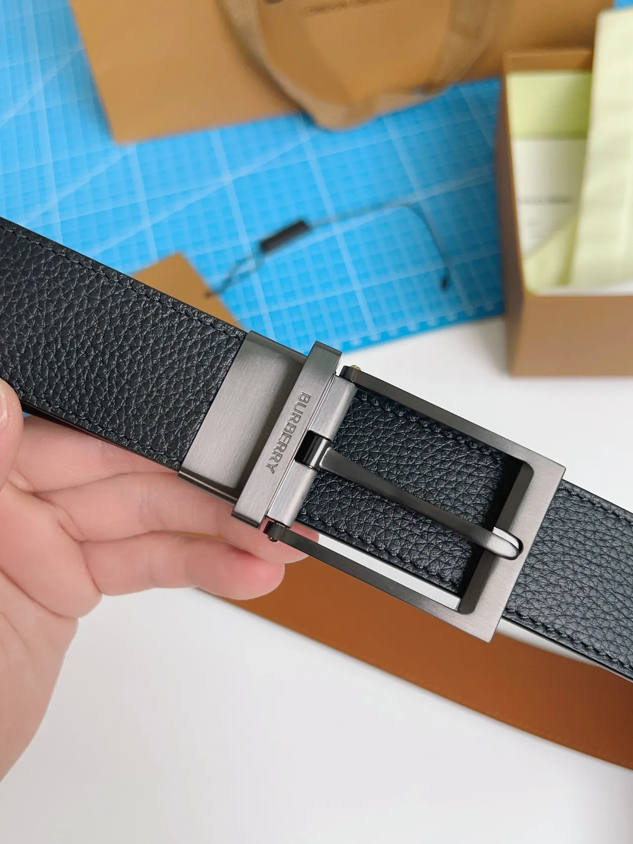 Burberry Reversible Buckle Black Pebbled Leather Belt 8