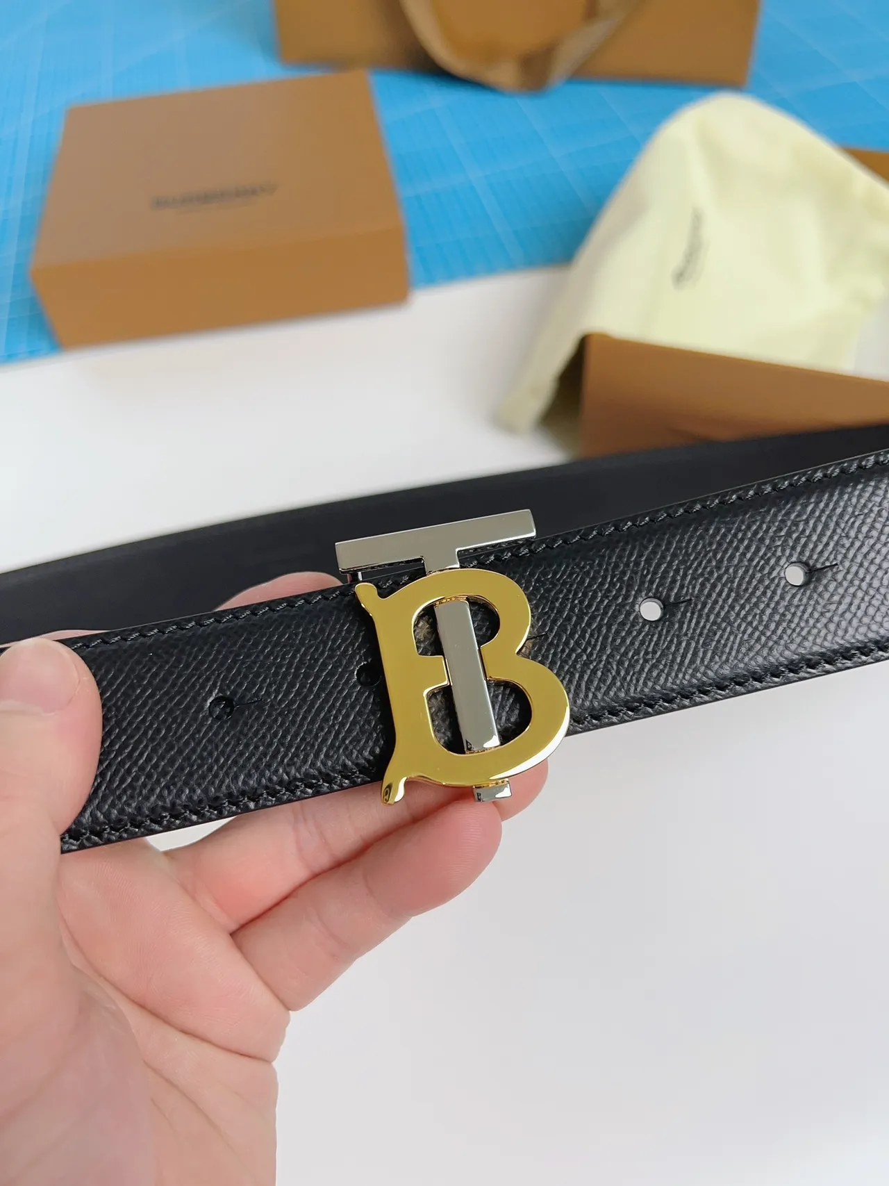 Burberry TB Belt Black Gold Textured Grain Interlocking Buckle Leather Belt 7
