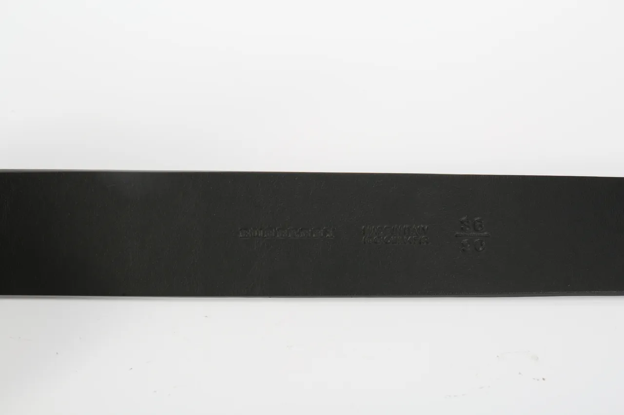 Burberry TB Monogram Perforated Check Ceinture en cuir noir 8