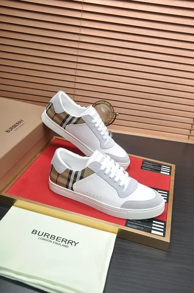 Burberry أبيض بيج جلد و سويديو علوة House Check Heel Accent حذاء رياضي لايف ستايل 5