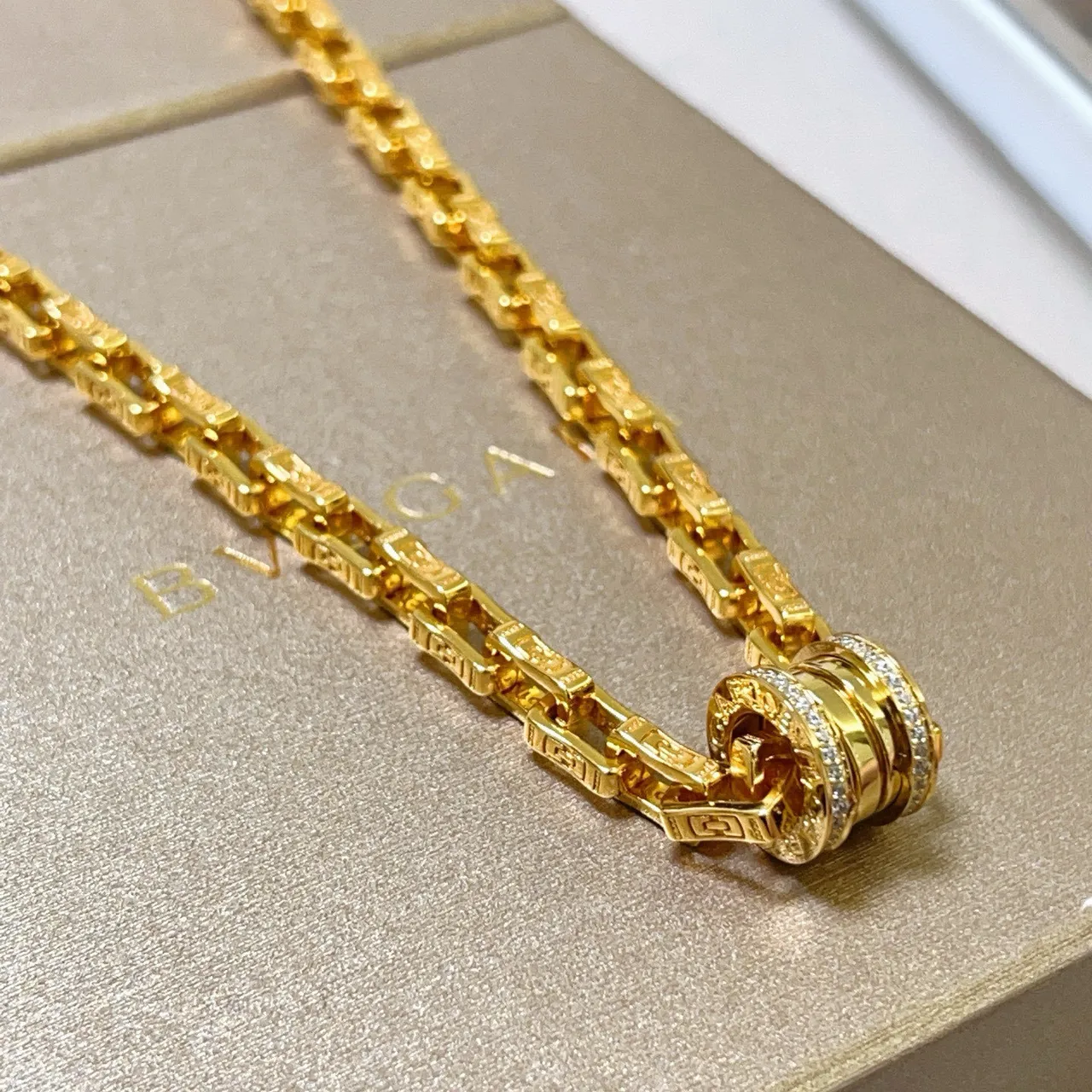Bvlgari B.zero1 Chaîne or argent maillons clé grecque gravée collier 6