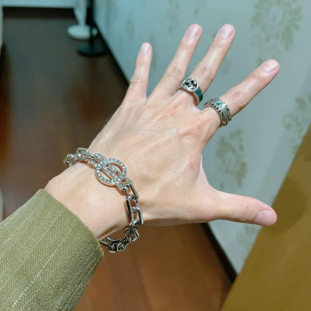 Bvlgari B.zero1 Rock سوارة رابطات سميكة بلون فضي 8