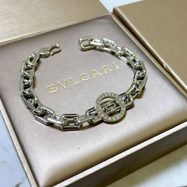 Bvlgari B.zero1 Rock سوارة رابطات سميكة بلون فضي 9