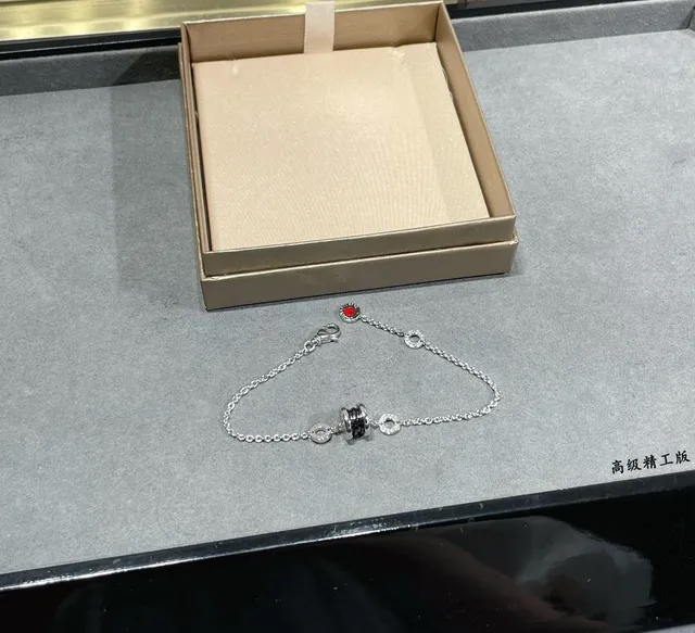 Bvlgari B.zero1 चांदी और काला सिरेमिक कंगन 4