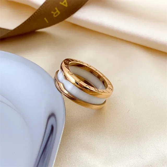 Bvlgari BVLGARI BVLGARI Bague en céramique dorée et noire 6
