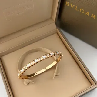 Bvlgari سوار ذهبي صدف وأحجار رصيف مقسم
