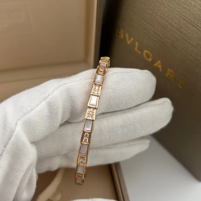 Bvlgari سوار ذهبي صدف وأحجار رصيف مقسم 4