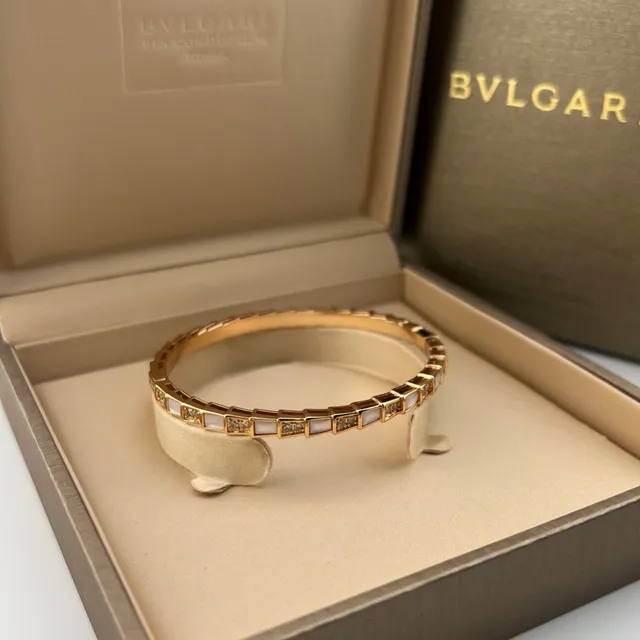 Bvlgari سوار ذهبي صدف وأحجار رصيف مقسم 5