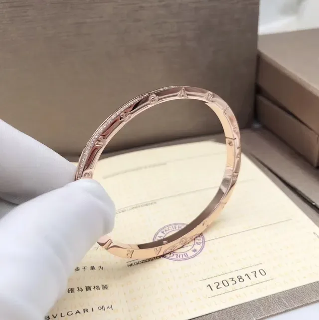 Bvlgari पवे़ क्रिस्टल गुलाबी सोना रिजिड बैंगल ब्रेसलेट 6