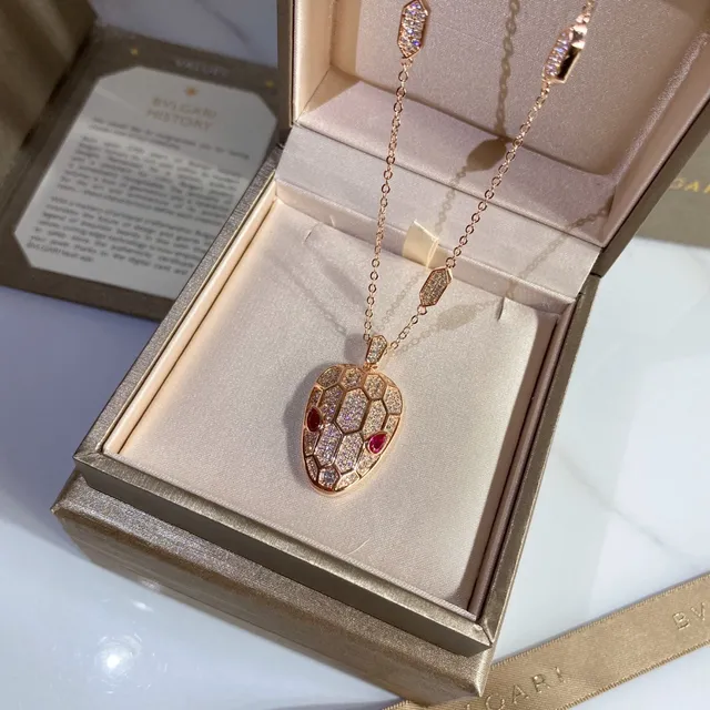 Bvlgari Serpenti Pavé Crystal 蛇头吊坠项链 2