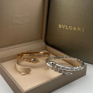Bvlgari Serpenti Pavé Diamond Snake Head Bracelet