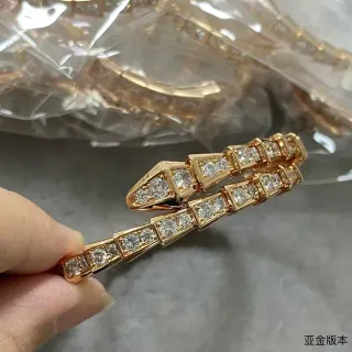 Bvlgari Serpenti गुलाबी सोना पेव डायमंड ब्रेसलेट