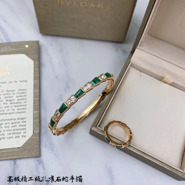Bvlgari Serpenti Viper Bracelet à Charnière Malachite et Diamant Or 6