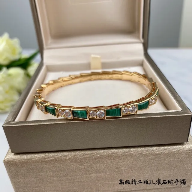 Bvlgari Serpenti Viper Bracelet à Charnière Malachite et Diamant Or 7