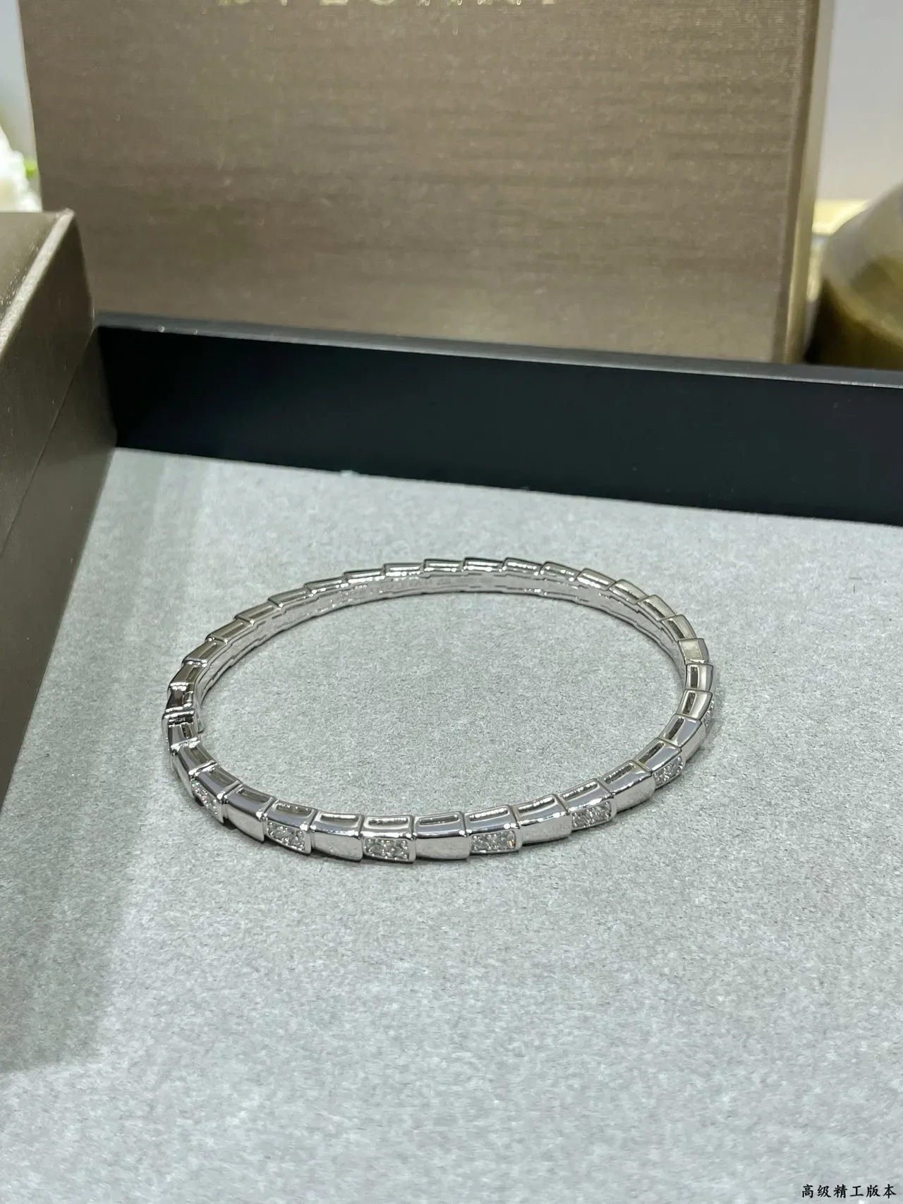 Bvlgari 银金色分段竹节链 Pavé 镶嵌手链 3