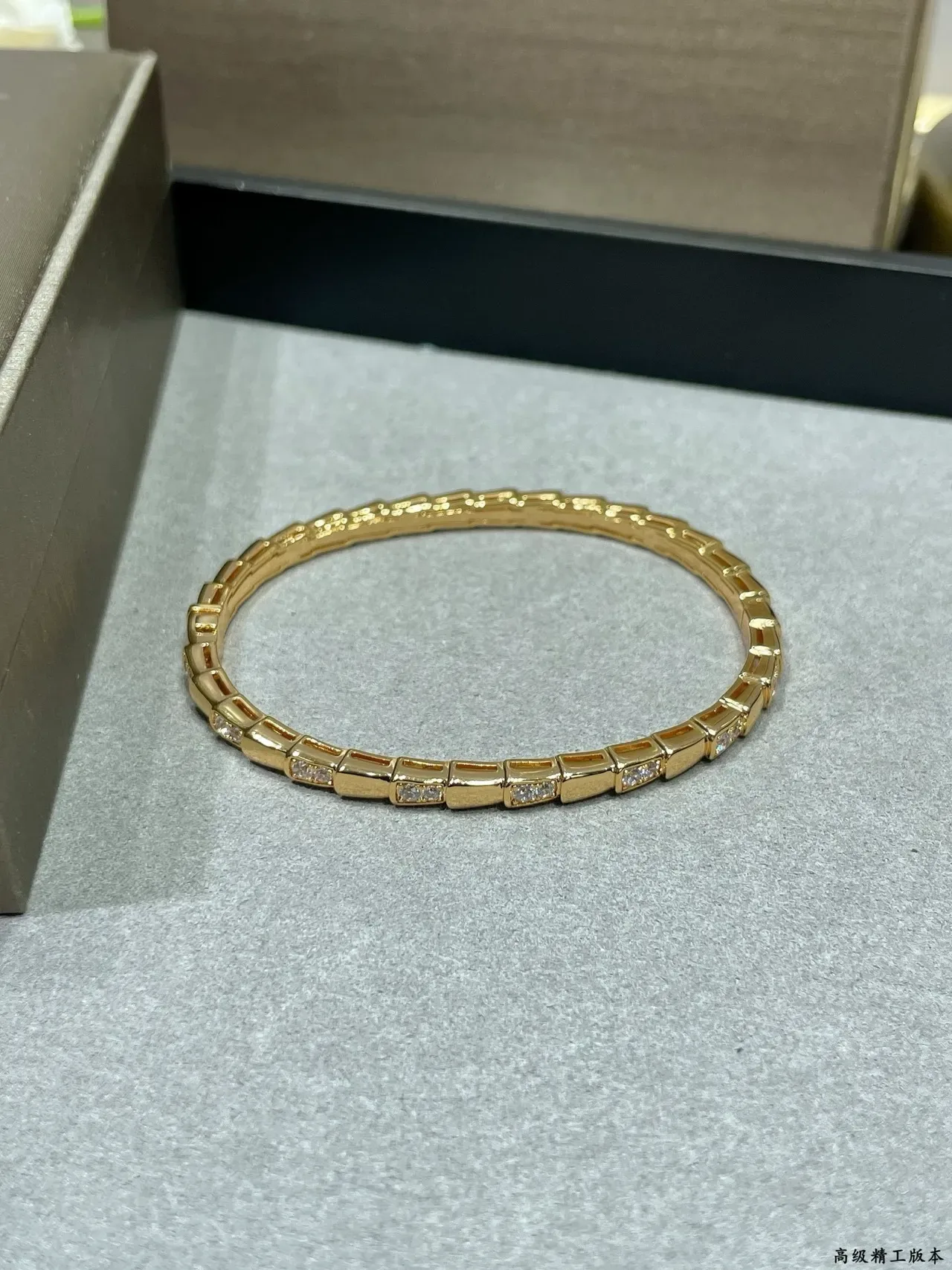 Bvlgari 银金色分段竹节链 Pavé 镶嵌手链 5