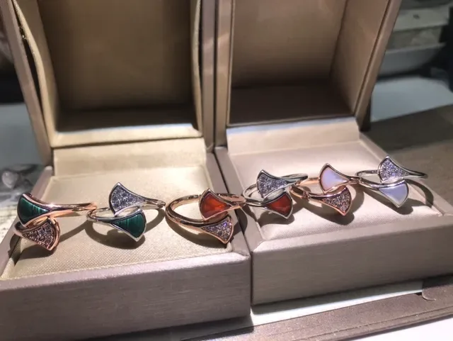 আংটি Cartier সাদা সোনা অসমমিত Double-Chevron প্যাভে-সেট হীরা 2