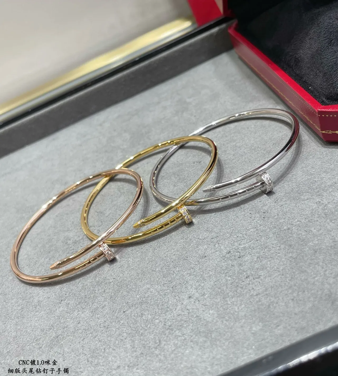 Cartier Juste un Clou Or et Argent Motif tête de clou Pavé-Set Diamants Bracelet 8