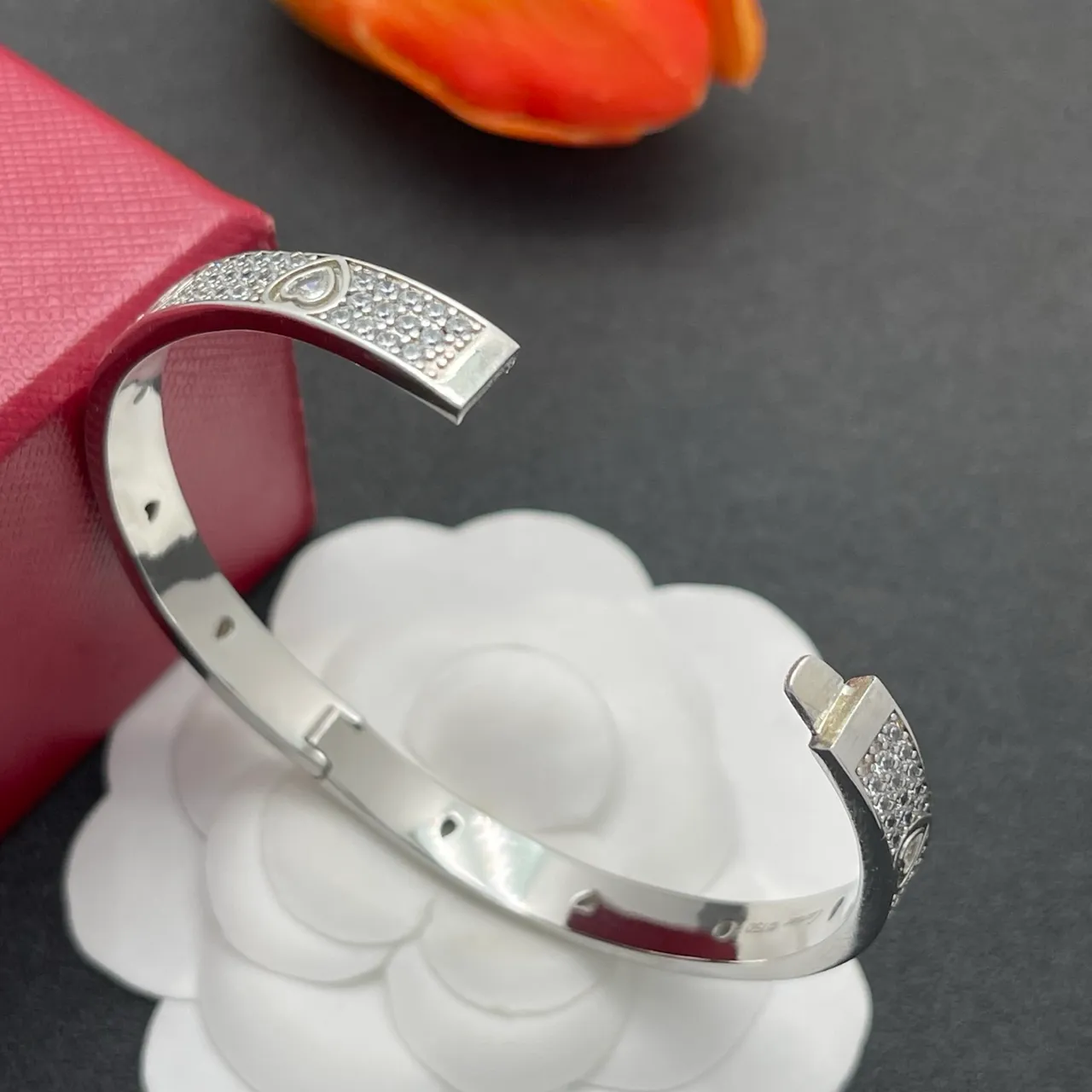 Cartier Juste un Clou Pavé Motif Bracelet Argent 3
