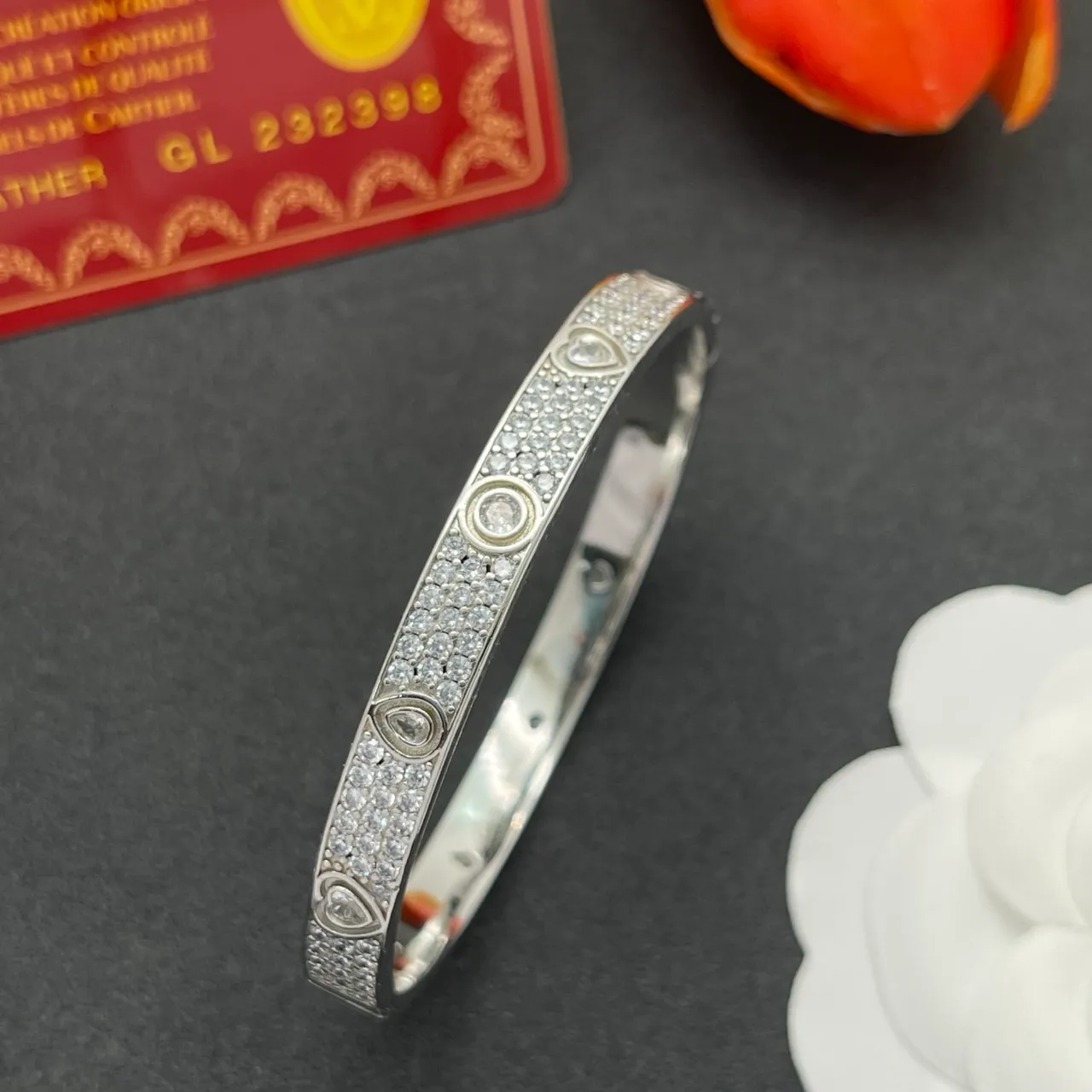 Cartier Juste un Clou Pavé Motif Bracelet Argent 5