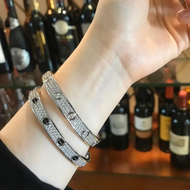 Cartier Juste un Clou Pavé-Set bracelet rigide 9