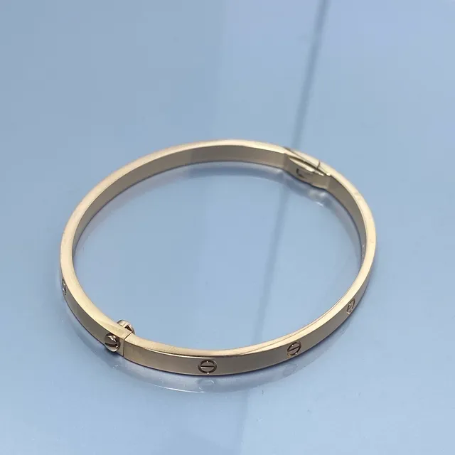 Cartier Love Bracelet ত্রিবর্ণ পালিশড ধাতু স্ট্যাকড ব্রেসলেট 2