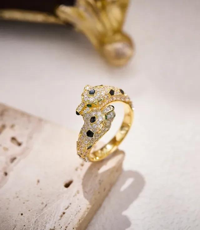 Cartier Panthère Double Panther Head Pavé Diamond Onyx Emerald Ring 4