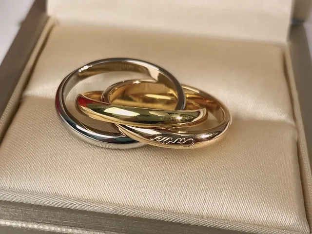 Cartier Trinity Bracelet Triple-Bande Entrelacé en Or et Argent 4