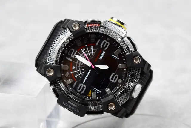 Casio G-Shock Mudmaster Quad Sensor Noir Fibre de Carbone Montre Sport 5