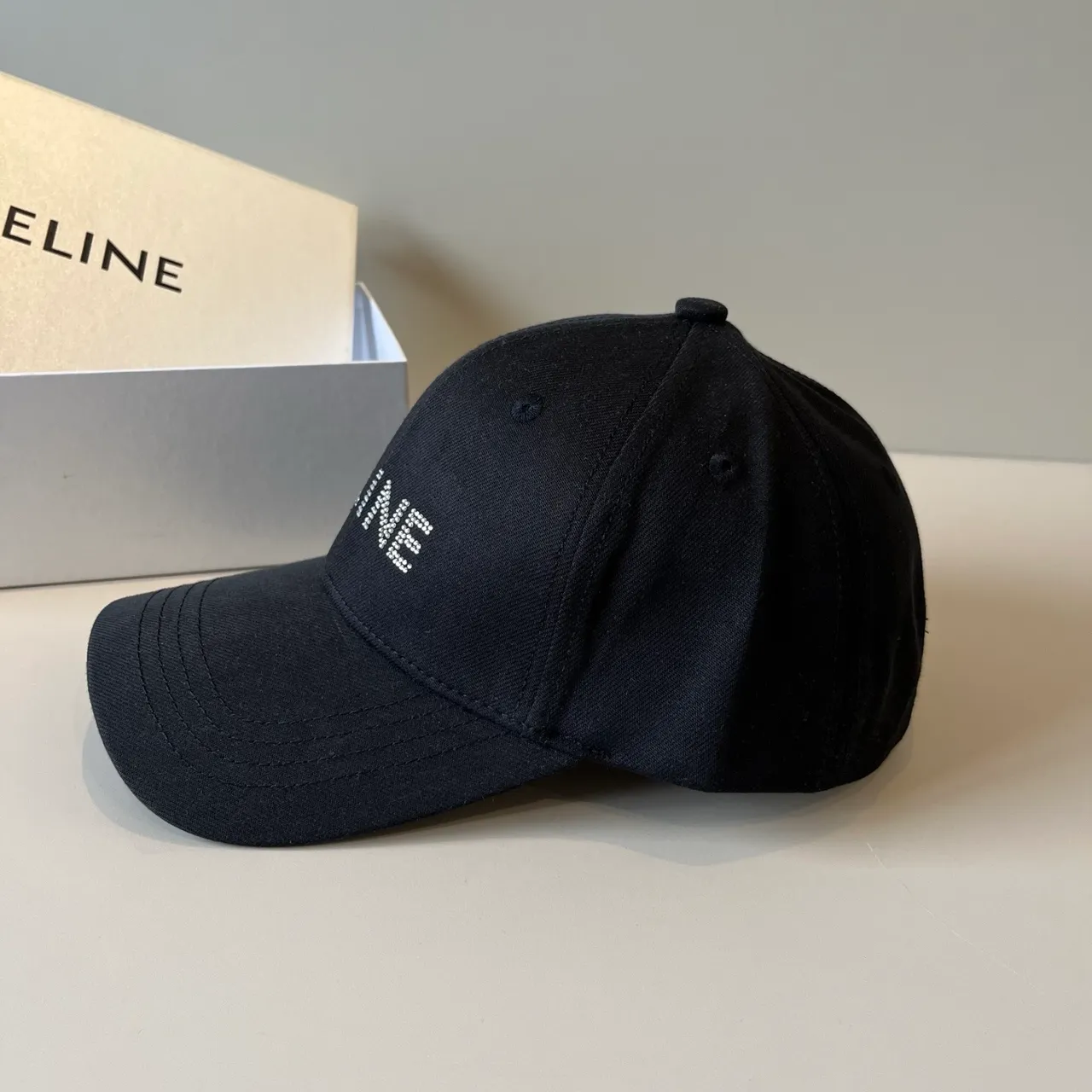 Celine Logo de Cristal Negro Gorra de Béisbol 6