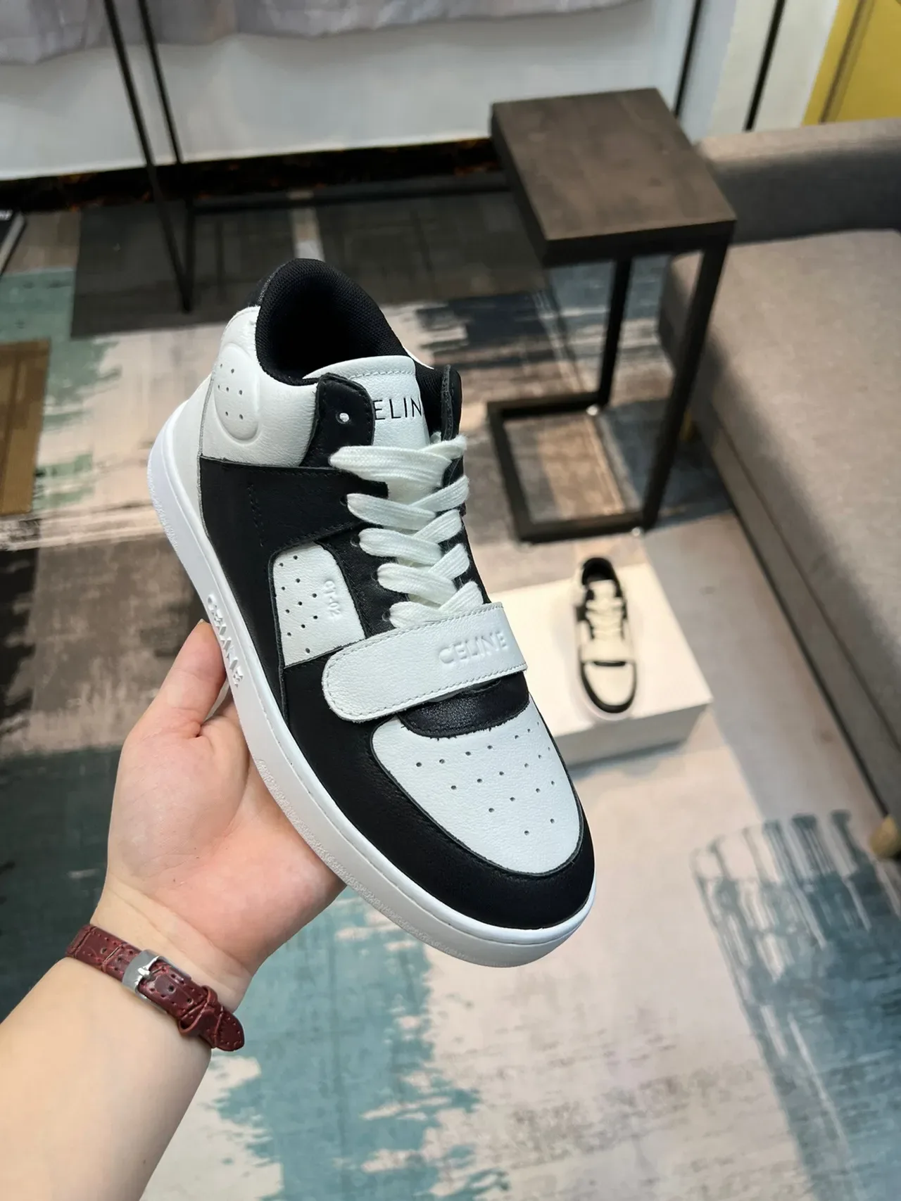Celine CT-01 Zapatillas Lifestyle de Cuero Perforado de Dos Tonos de Alto 7