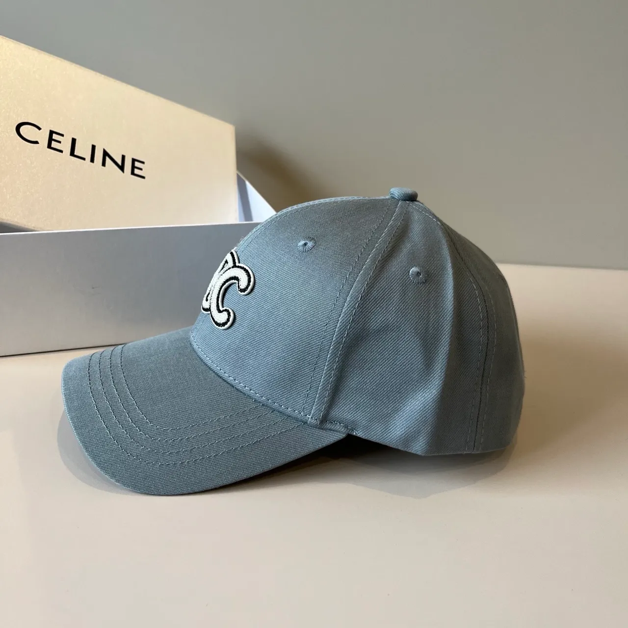 Celine Triomphe boné de beisebol cinza bordado 7