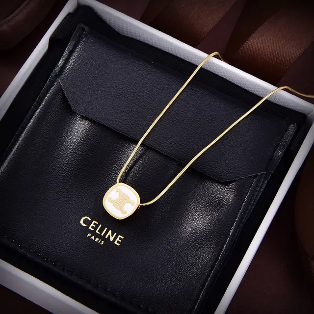 Celine Triomphe सोने की काली चेन अंडाकार Logo पेंडेंट हार 3