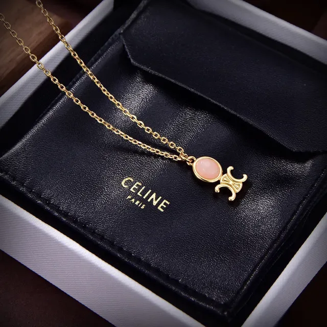 Celine Triomphe قلادة ذهبي اللون وحجر وردي 6